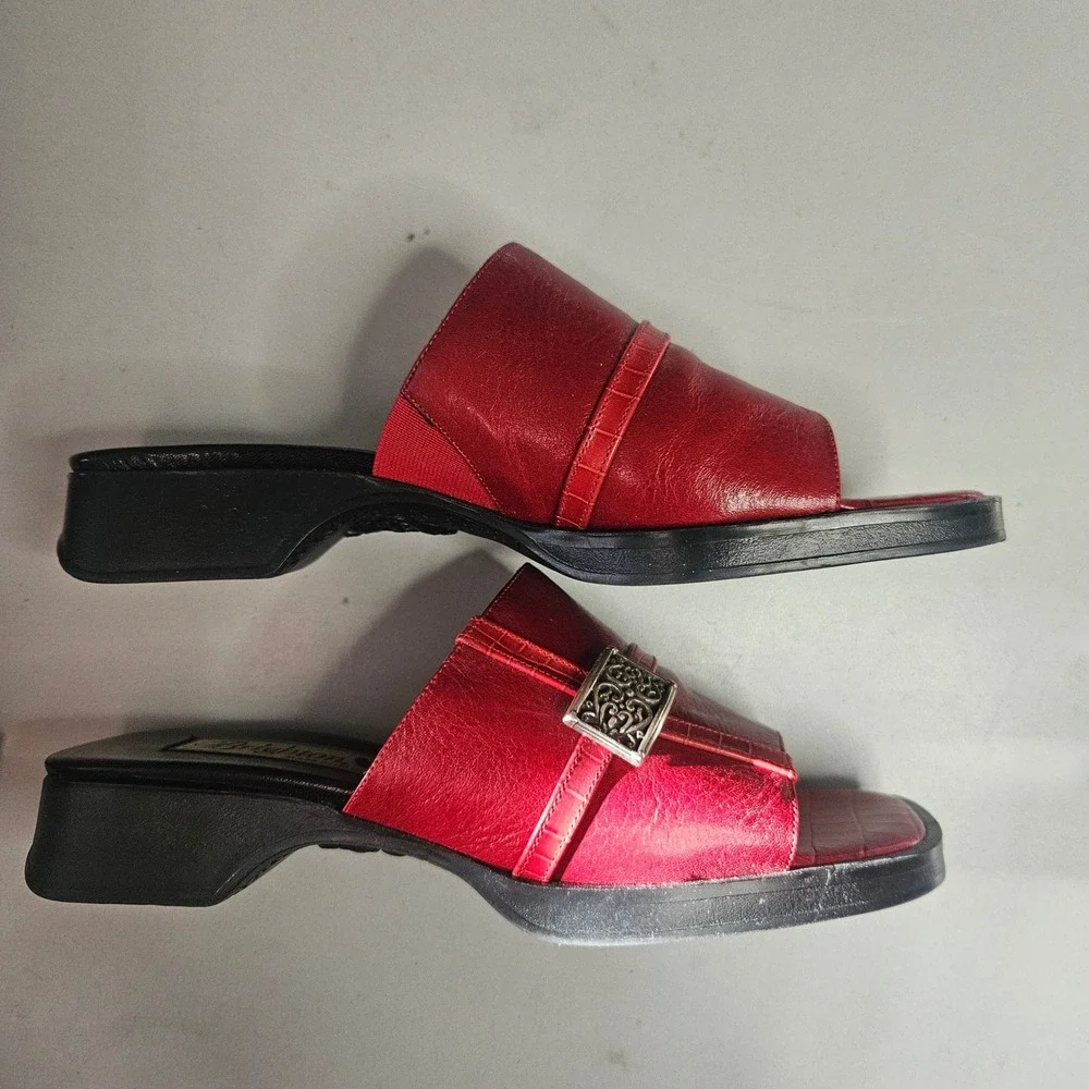 Brighton Beth Red Leather Slide Sandals Croc Embossed Buckle Mules Made Italy 7M